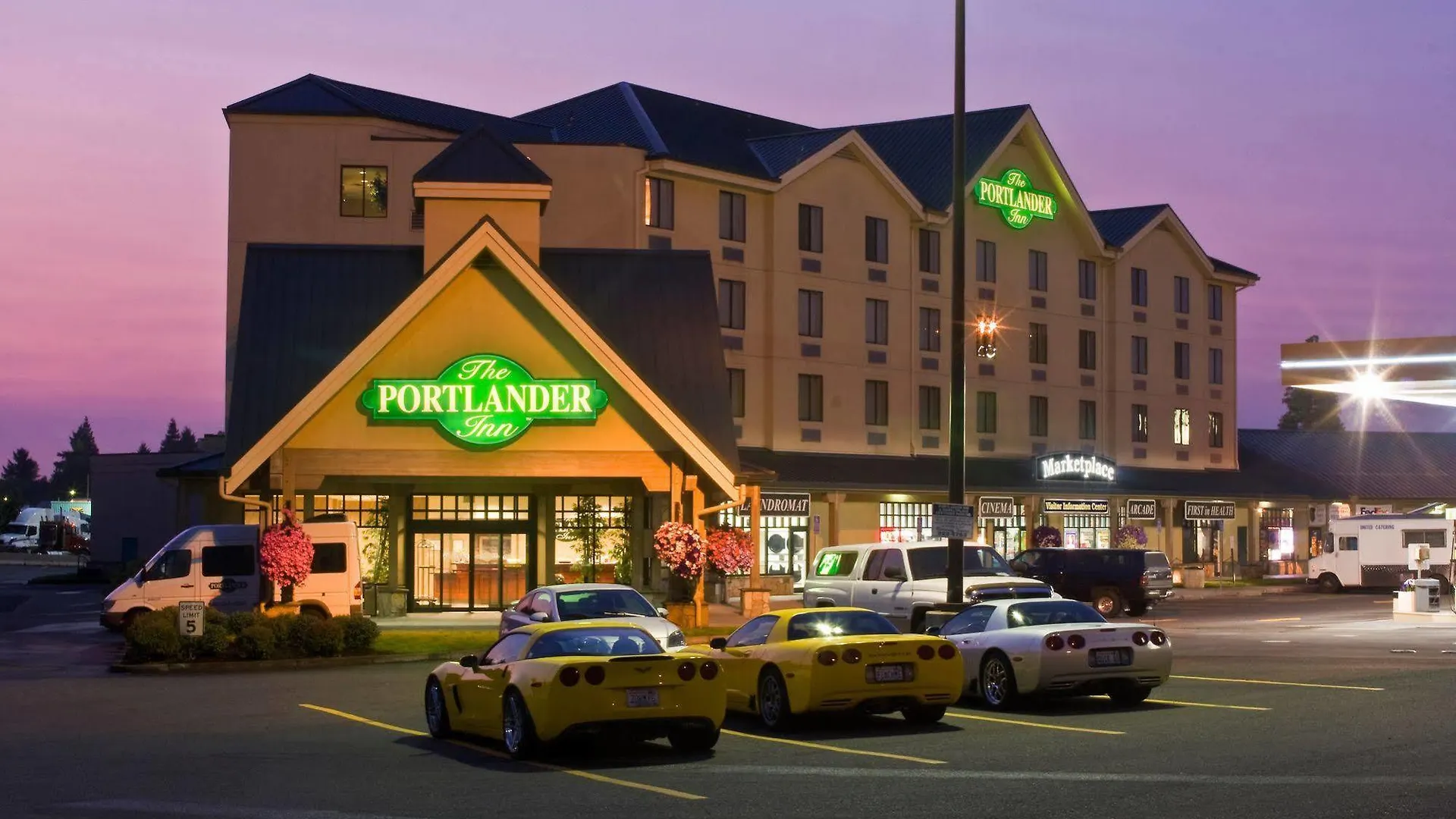 The Portlander Inn&Marketplace USA